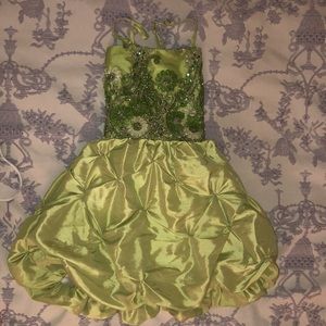 Party dress green stretch size 10- 14 girls